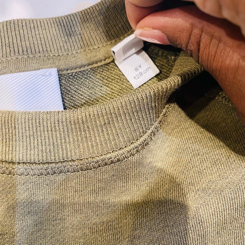 Children’s Burberry sweatshirt - Picture 4 of 4